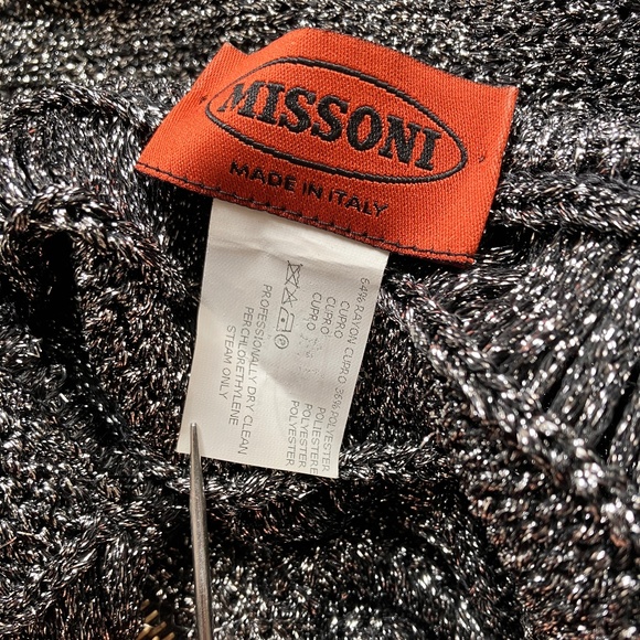 MISSONI SILVER & BLACK KNIT SWEATER - Picture 2 of 13